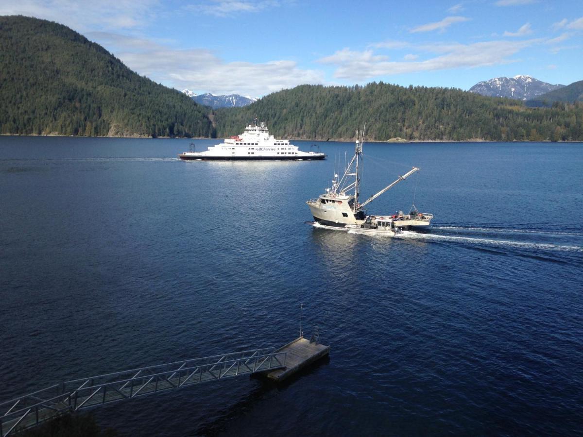 Egmont Earls Cove Orca View Bed & Breakfast エクステリア 写真